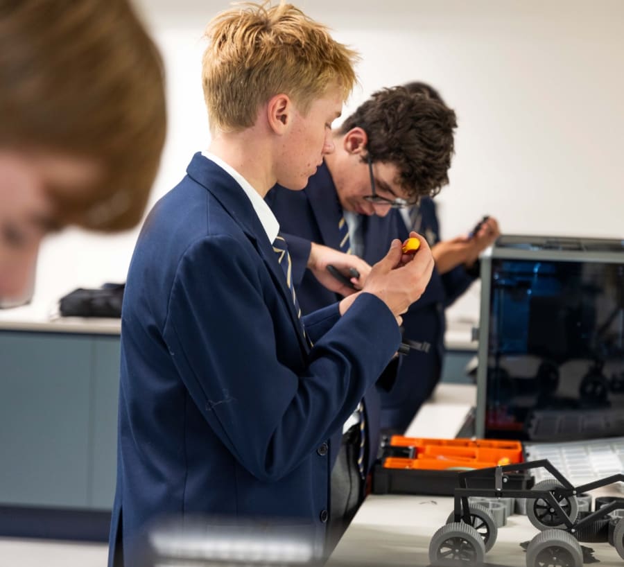 smgs homepage learning 1 | Snowy Mountains Grammar School | What Sets Us Apart