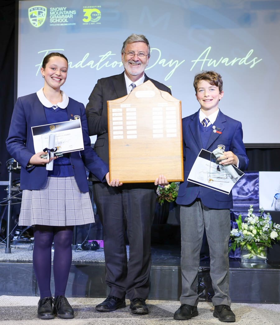 077A1804 | Snowy Mountains Grammar School | Governance