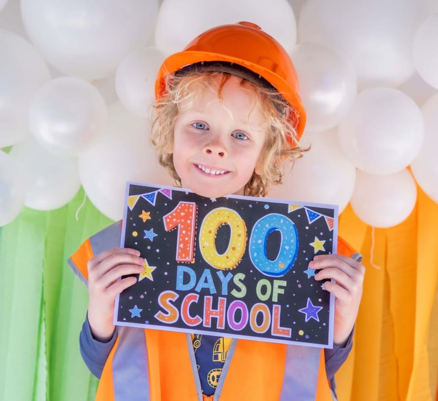 Snowy Mountains Grammar School Kindergarten students dressed for 100 Days of School